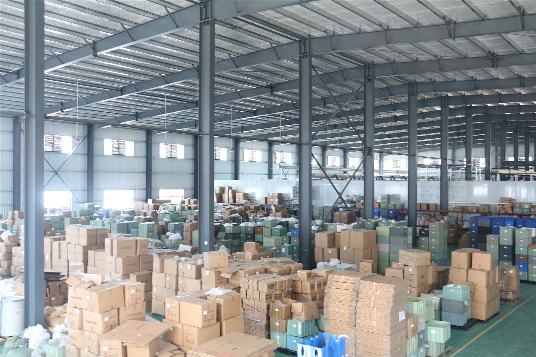 DoraPony warehouse and shipment preparation for global partners