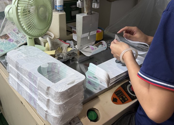 DoraPony sample approval check for baby feeding product components
